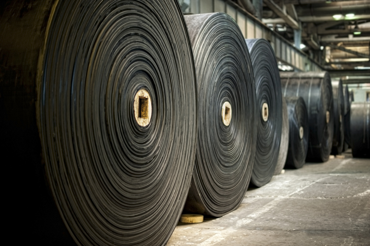 O que é negro de fumo e por que ele é essencial nas formulações da indústria da borracha